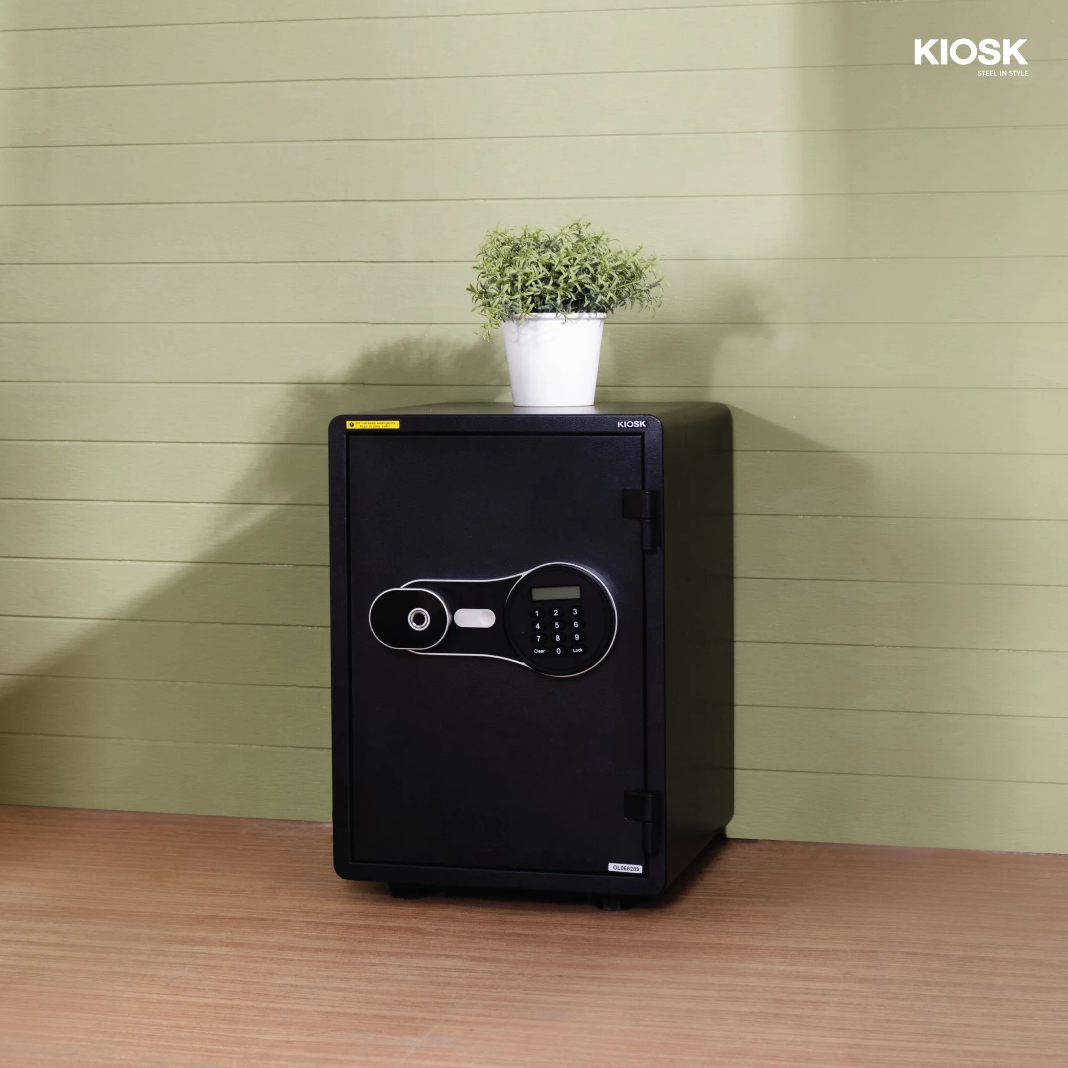 Fireproof safe with fingerprint and digital code system, 46kg. -Vertical