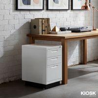 3 drawers pedestal