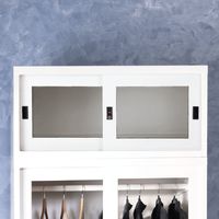 Lemari Pintu Kaca Geser bagian Atas Lemari