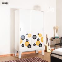 Solid sliding wardrobe with pattern